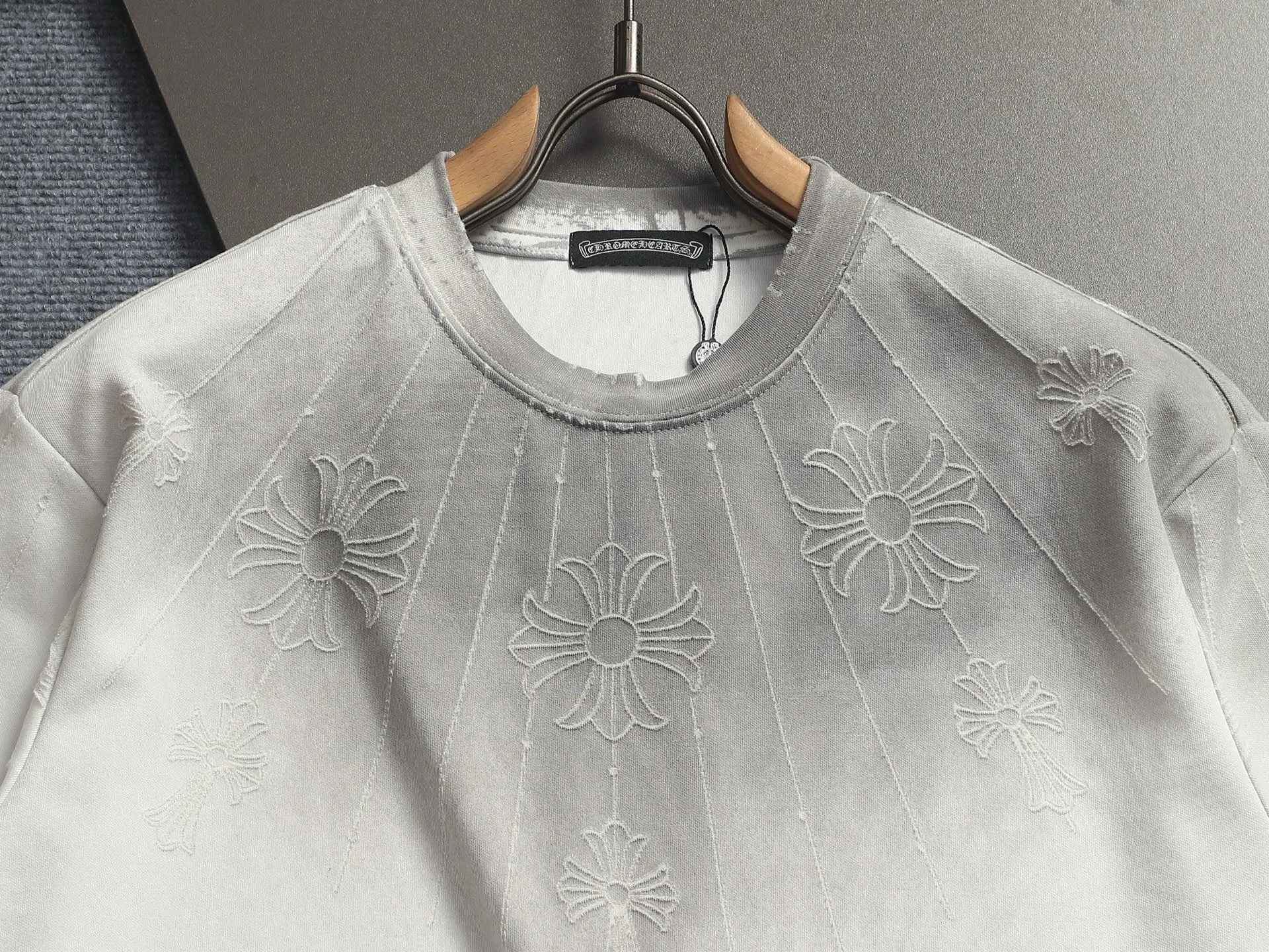 𝗖𝗵𝗿𝗼𝗺𝗲 𝗛𝗲𝗮𝗿𝘁𝘀/ 2026 LOGO New Arrival Original T 👑 ！ ！ ✟ ！ 👍 ✂️Quality , ！ 。 ： ➕100% 。Authentic ➕ ➕3D ➕ ： ！ ！ Authentic ！ Same Style ！ ：White Black Size：S-XL